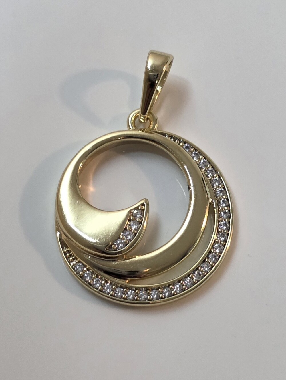Horn Swirl Pendant